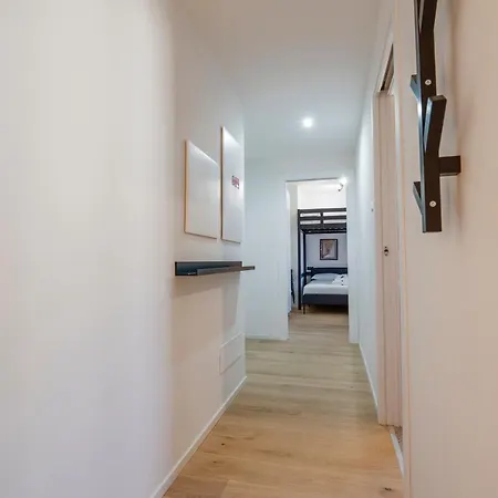 Vallarsa 10 - Int.01 Appartement *