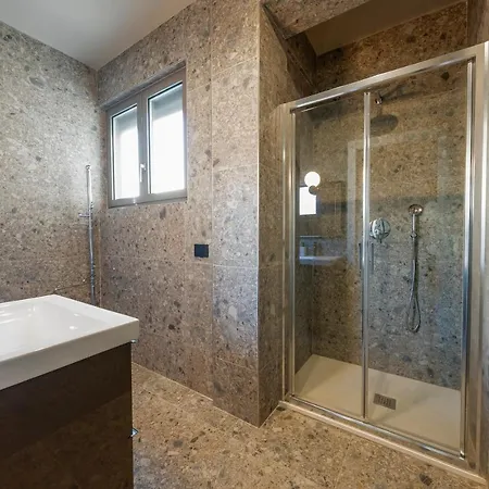 Apartment Vallarsa 10 - Int.01 Milan